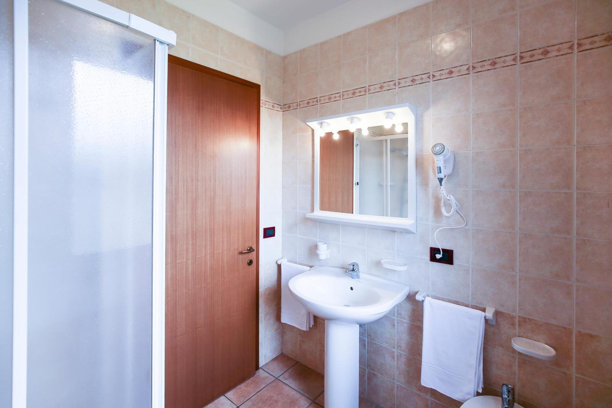 Altanea Apartments Con Piscina Caorle Exterior foto